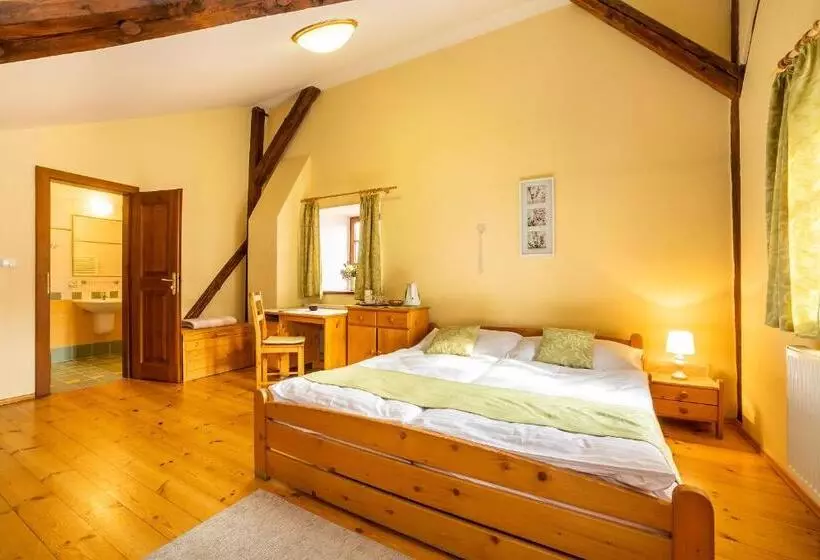 Majatalo Penzion Maštal