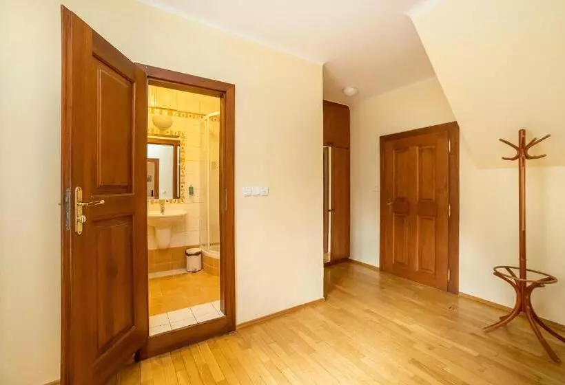 Majatalo Penzion Maštal