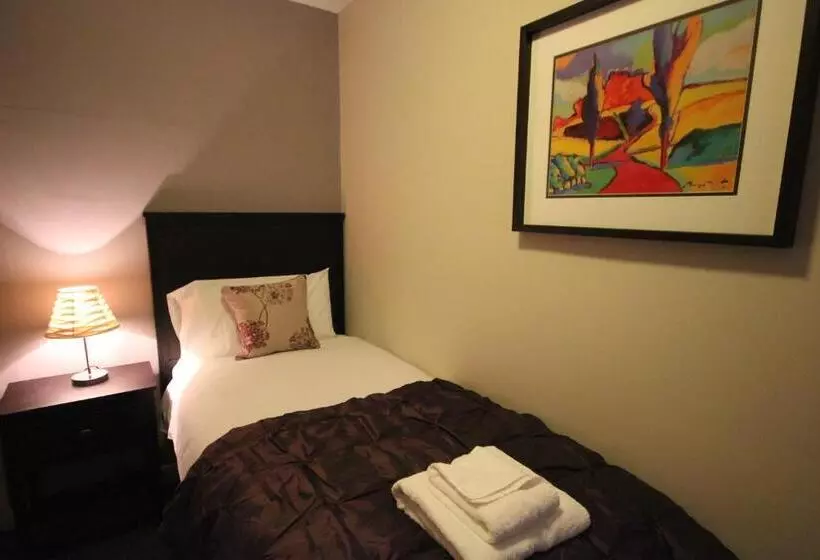 Majatalo The Dibbinsdale Inn