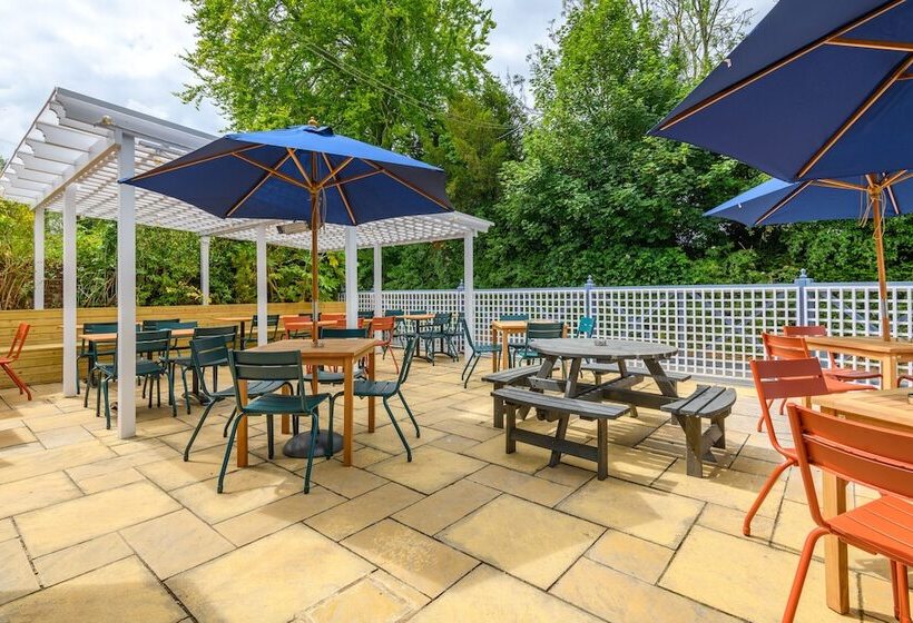 Пансион The Running Horse