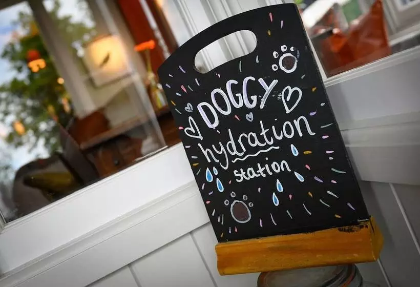 Majatalo The Running Horse