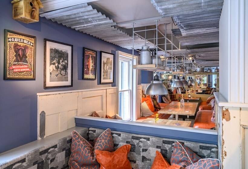 Пансион The Running Horse