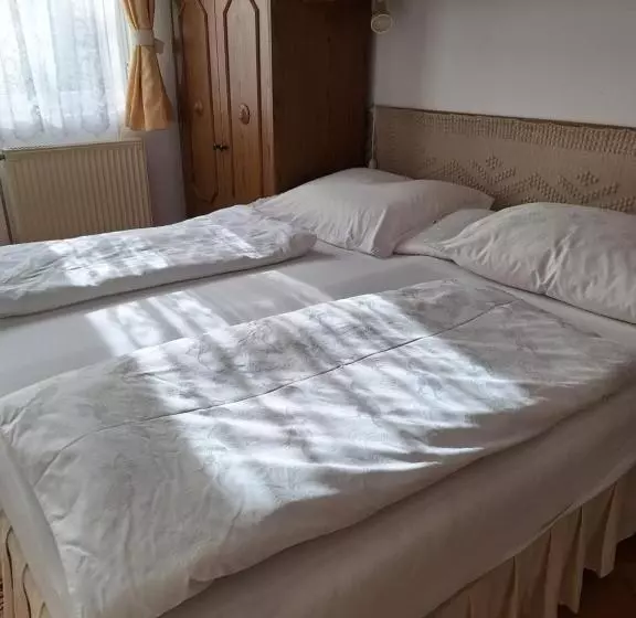 Pension óvári