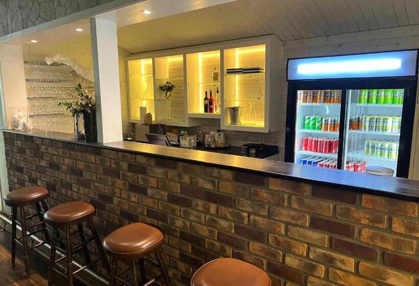 هاستل Fritza Tidigare Hotel Fritzatorpet