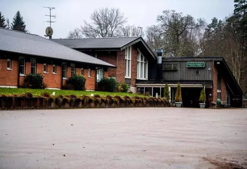 Retkeilymaja Fritza   Tidigare Hotel Fritzatorpet