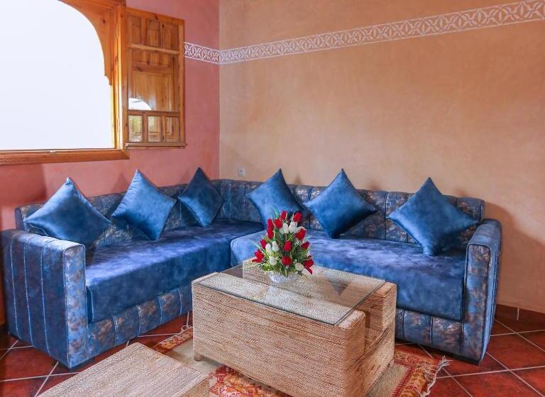 تختخواب و صبحانه Chez Mamouchthka