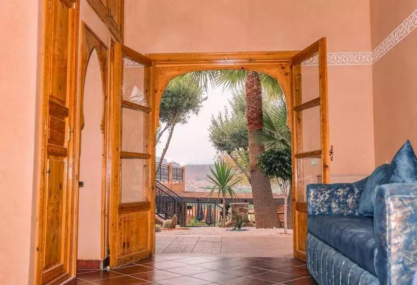 Aamiaismajoitus (B&B) Chez Mamouchthka