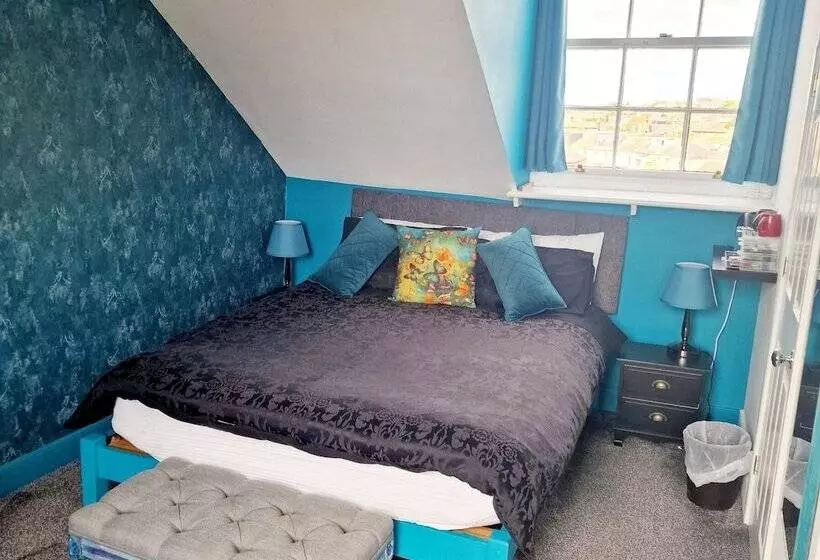 ベッドアンドブレックファースト Philbeach Guest House
