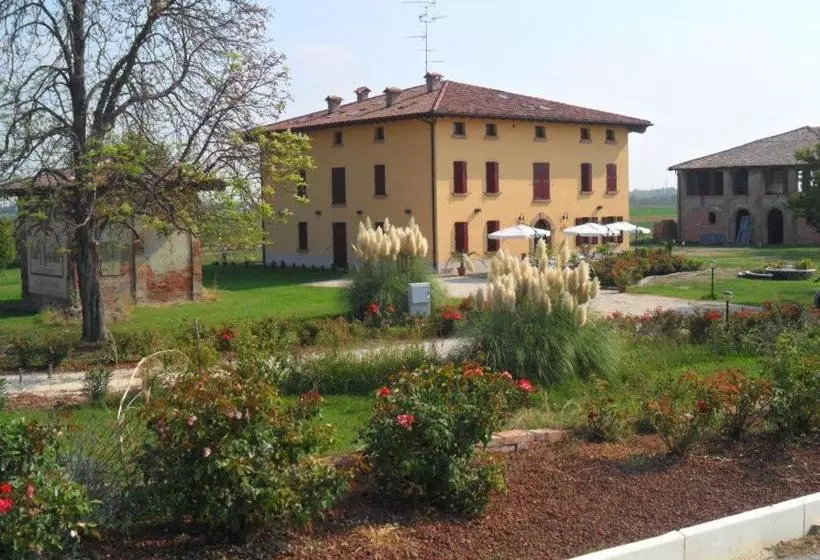 Hotelli Agriturismo Al Navile