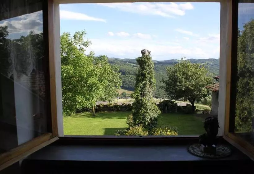 هتل Agriturismo Casale Le Burgne