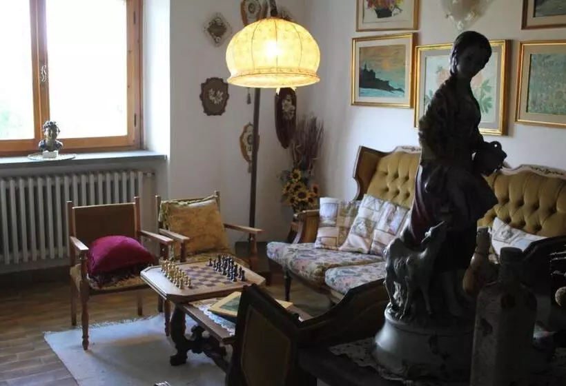 هتل Agriturismo Casale Le Burgne