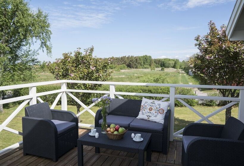 Mellbystrand Vandrarhem & Stugor Solstickan