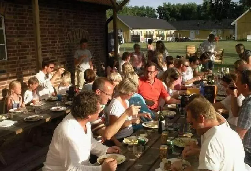 Mellbystrand Vandrarhem & Stugor Solstickan