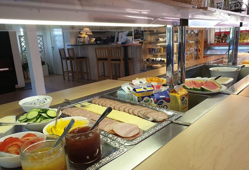 Mellbystrand Vandrarhem & Stugor Solstickan