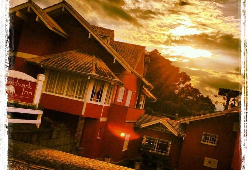 پانسیون Aardvark Inn Pousada