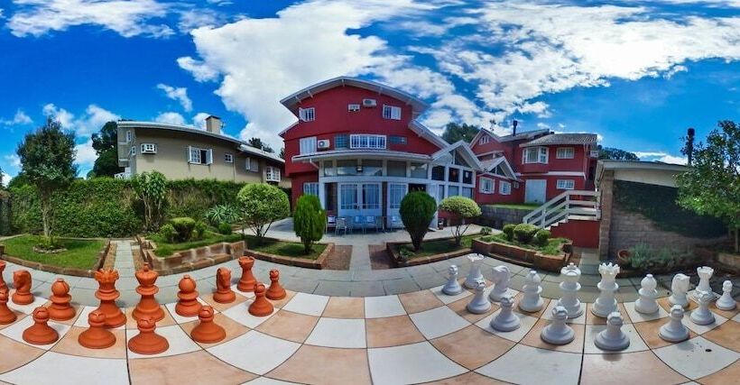 پانسیون Aardvark Inn Pousada