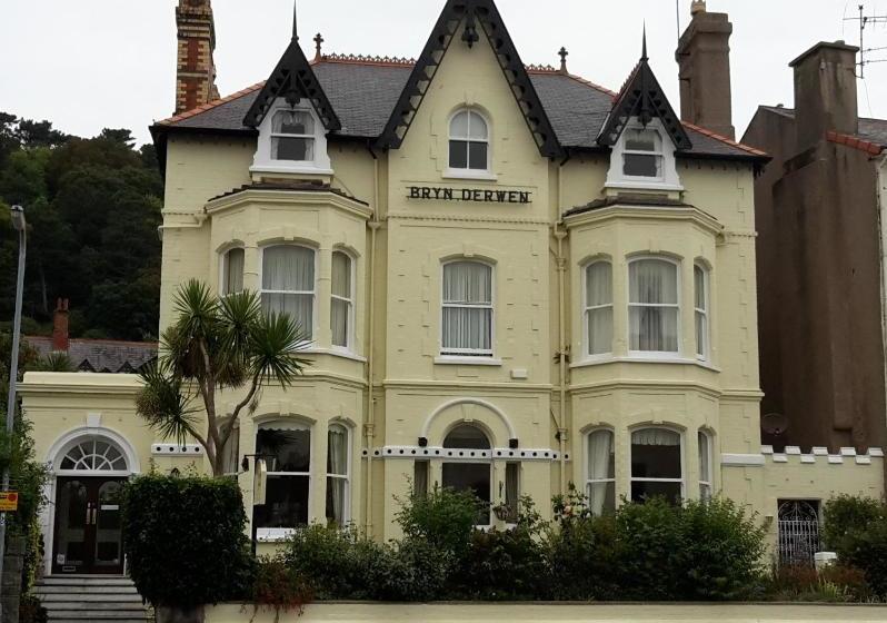 펜션 Bryn Derwen With Private Car Park