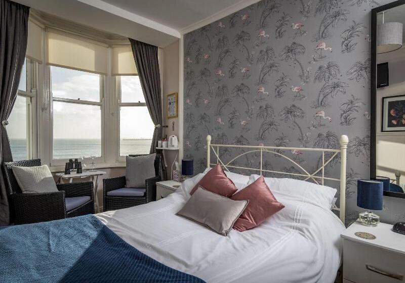 Пансион Channel View Guest House