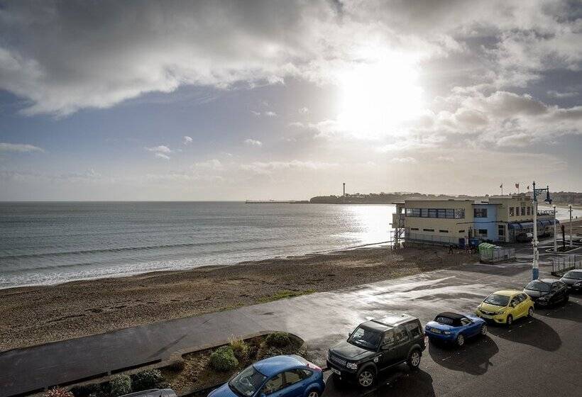 Пансион Channel View Guest House