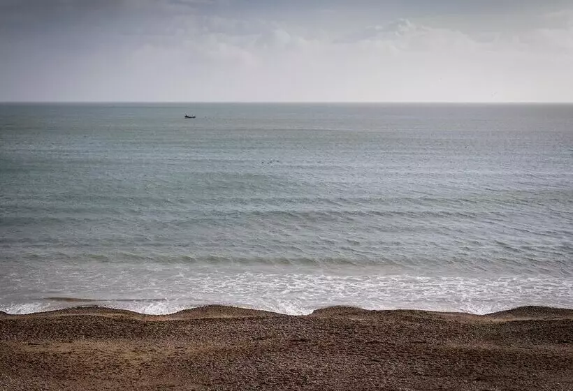 Majatalo Channel View Guest House