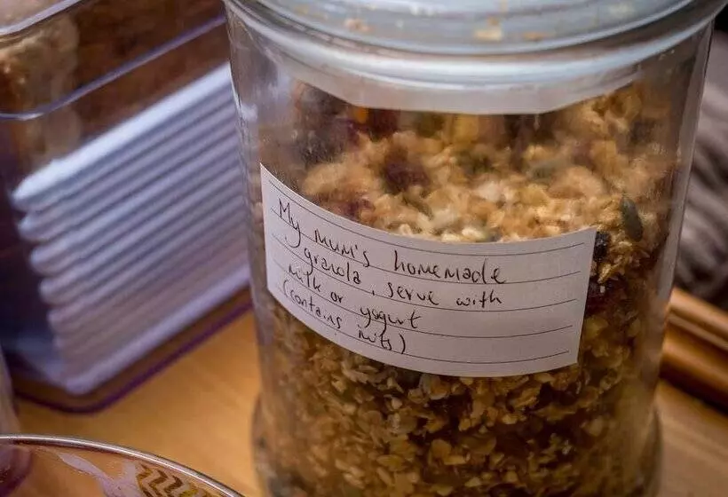 Majatalo Channel View Guest House