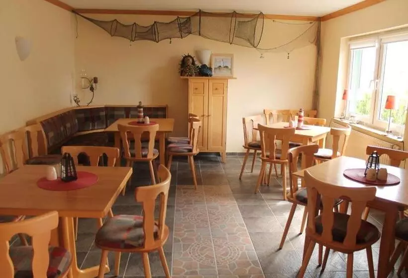 Majatalo Gasthof Breeger Bodden