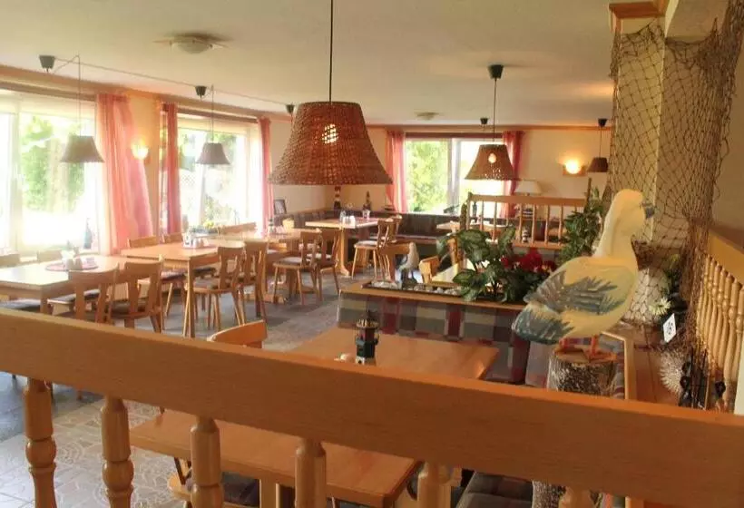 Majatalo Gasthof Breeger Bodden