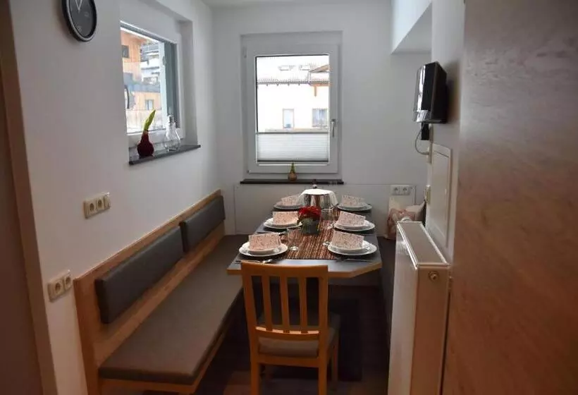 پانسیون Gästehaus Alpina