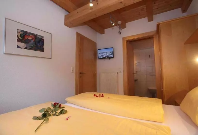 پانسیون Gästehaus Alpina