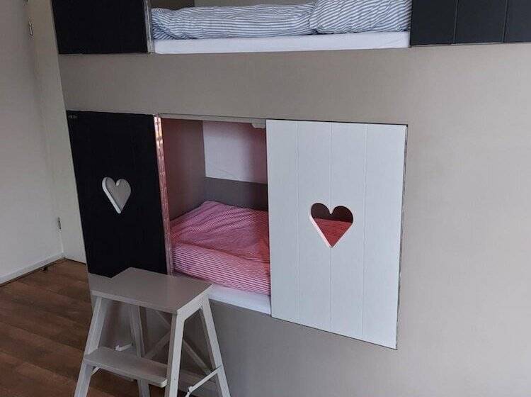 פנסיון Guesthouse Lazey