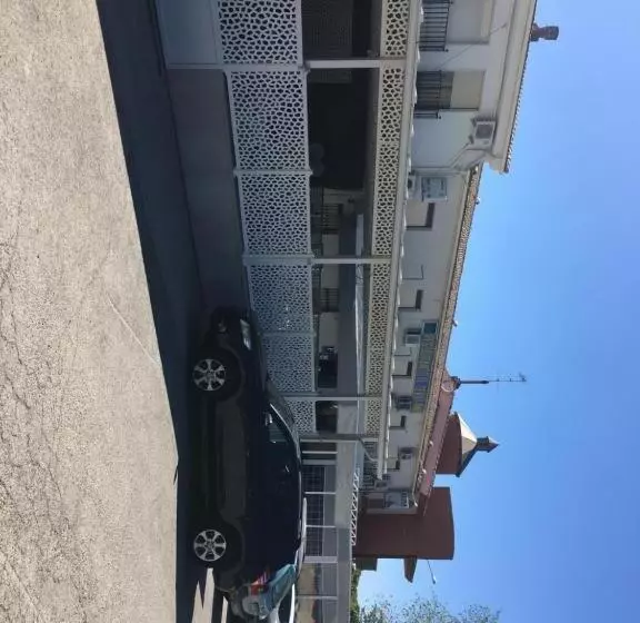 Majatalo Hostal El Sevillano