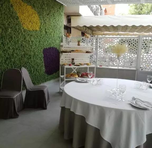 Majatalo Hostal El Sevillano