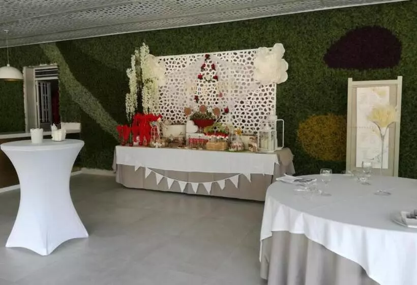 Majatalo Hostal El Sevillano