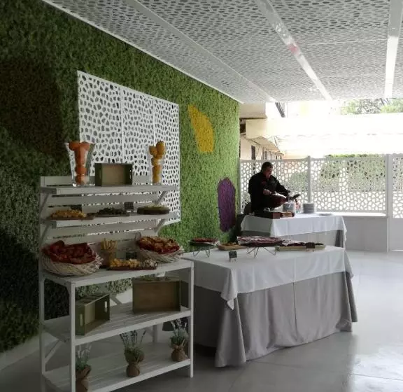 Majatalo Hostal El Sevillano