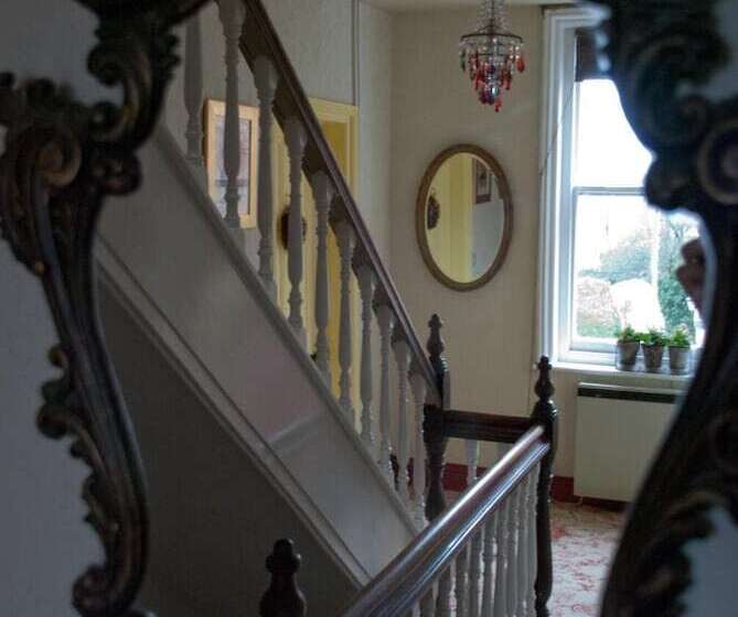 פנסיון The Poplars Boutique Bb