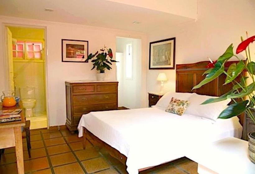 پانسیون Pousada Dos Hibiscos