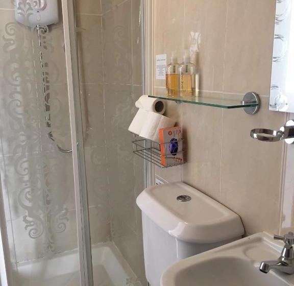 Пансион Whitecliff Guest House