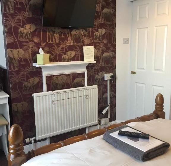 Пансион Whitecliff Guest House