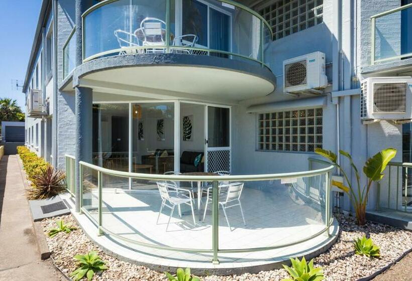 The Palms Apartments