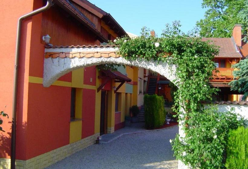 פנסיון Lunczer Vendégház