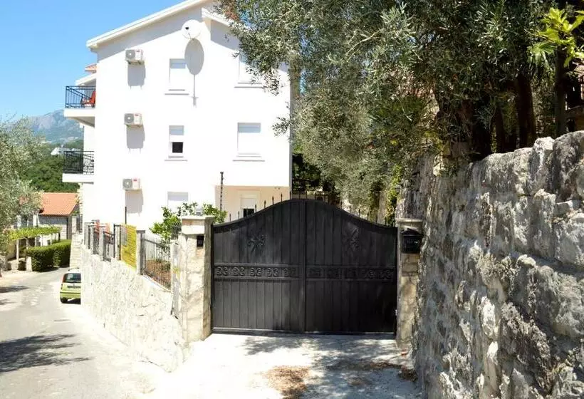 پانسیون Apartments Mm