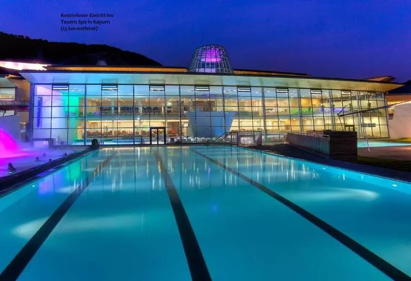 Majatalo Die Dorfvilla   Includes Tauern Spa Kaprun Wellness Access 13 Km Away