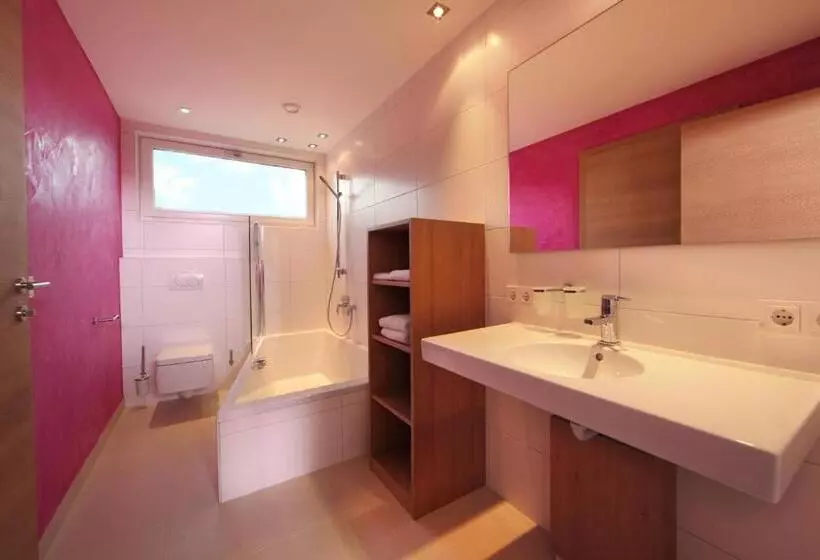 Majatalo Die Dorfvilla   Includes Tauern Spa Kaprun Wellness Access 13 Km Away