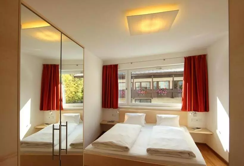 Majatalo Die Dorfvilla   Includes Tauern Spa Kaprun Wellness Access 13 Km Away