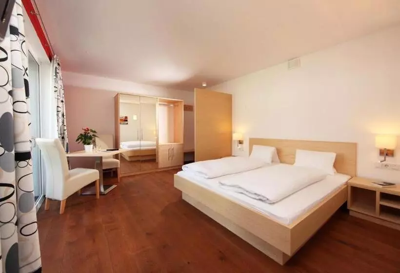 Majatalo Die Dorfvilla   Includes Tauern Spa Kaprun Wellness Access 13 Km Away