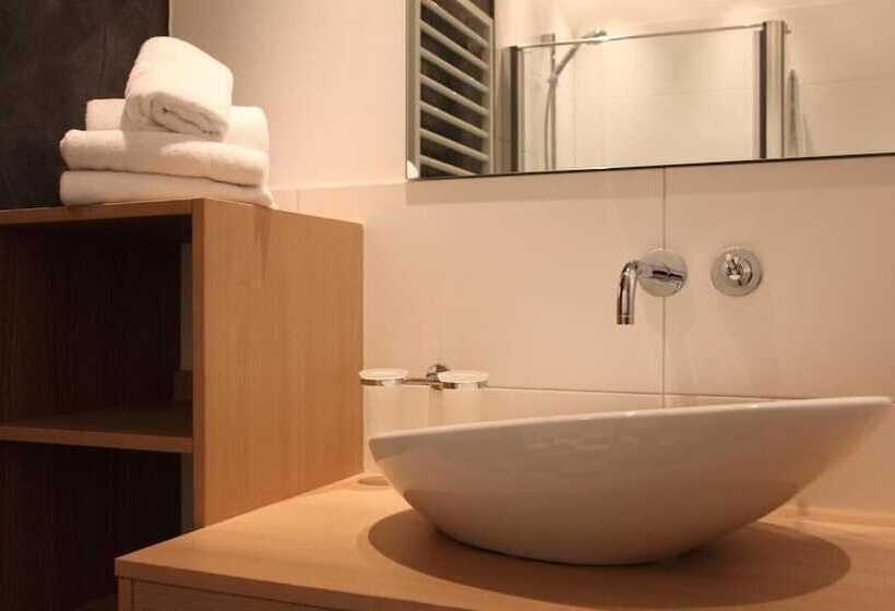 膳宿费 Die Dorfvilla