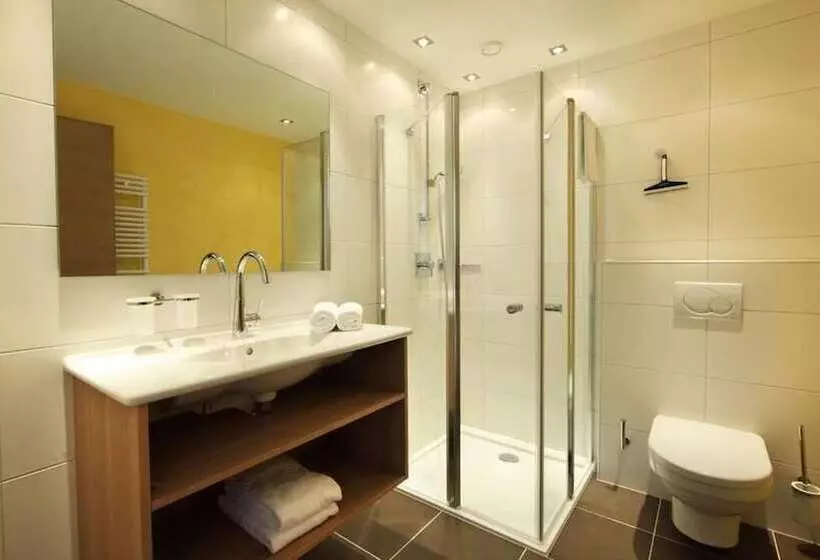 Majatalo Die Dorfvilla   Includes Tauern Spa Kaprun Wellness Access 13 Km Away