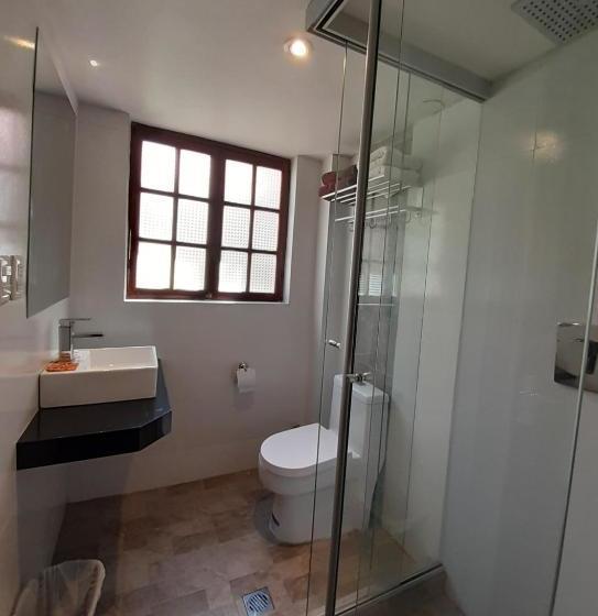 پانسیون Hostal Republica