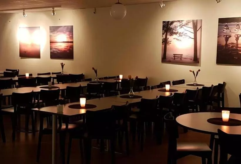 Majatalo Karlskoga Folkhögskola Vandrarhem Udden