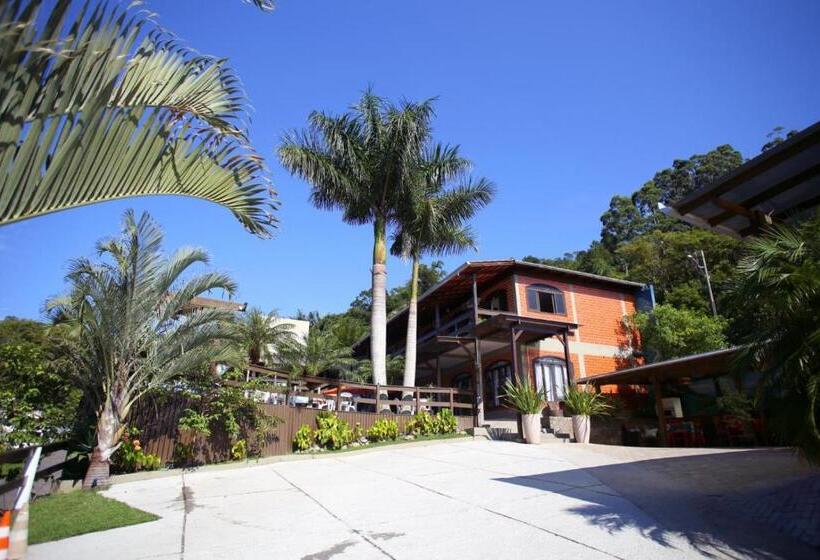 پانسیون Pousada Magnus